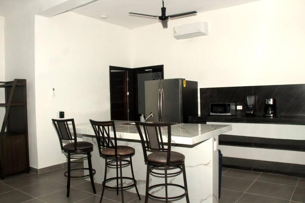 בקאלאר Casa Honey 4 Bedroom Oasis With Pool! מראה חיצוני תמונה