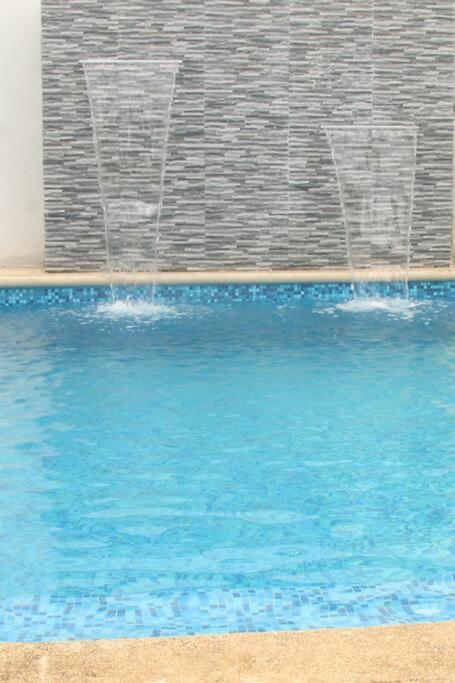 בקאלאר Casa Honey 4 Bedroom Oasis With Pool! מראה חיצוני תמונה