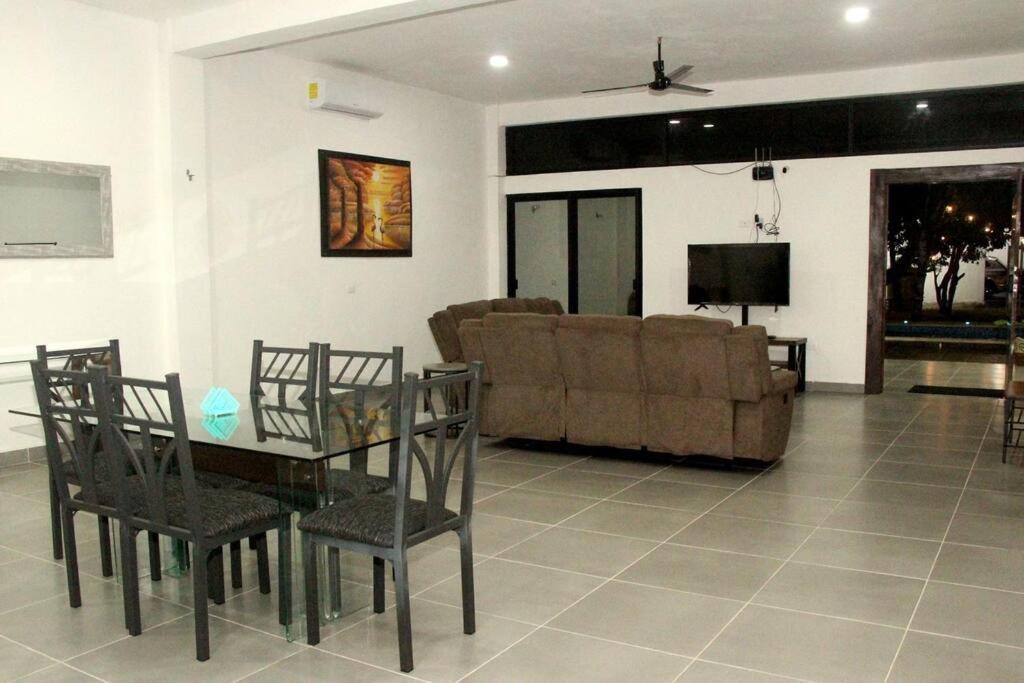 בקאלאר Casa Honey 4 Bedroom Oasis With Pool! מראה חיצוני תמונה