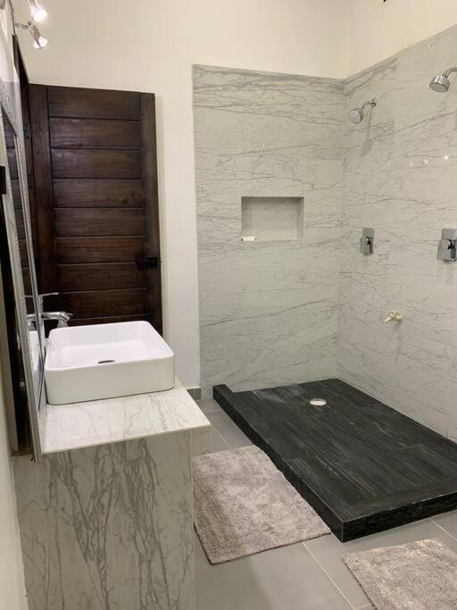 בקאלאר Casa Honey 4 Bedroom Oasis With Pool! מראה חיצוני תמונה